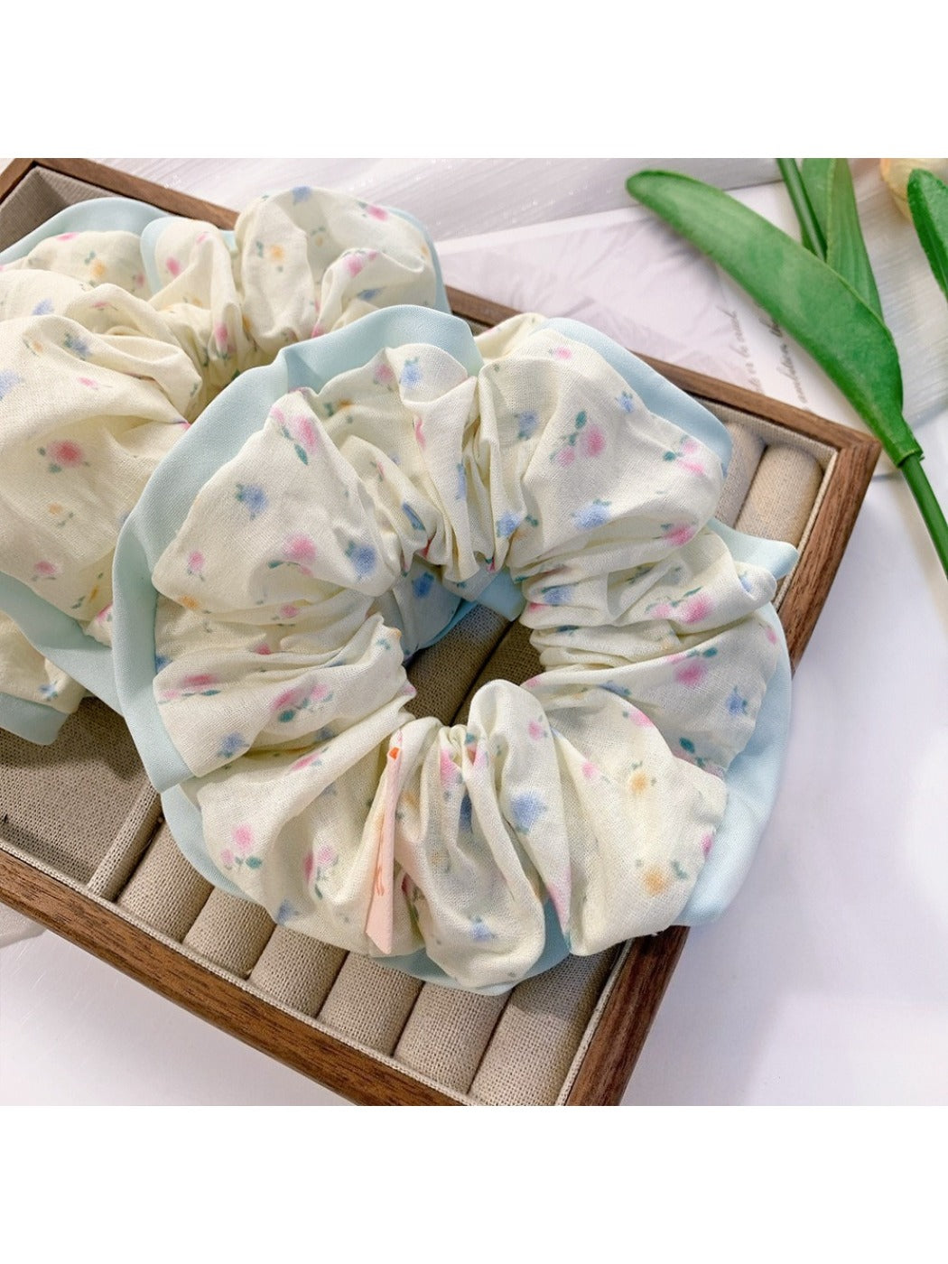 Gifty - Cute Floral Cream Scrunchie