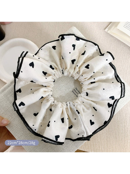 Gifty - Valentines Day Love Print Scrunchie