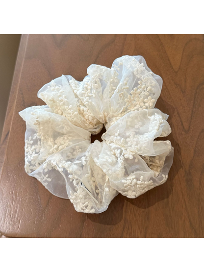 Gifty - Floral Lace Layered Oversized Scrunchie
