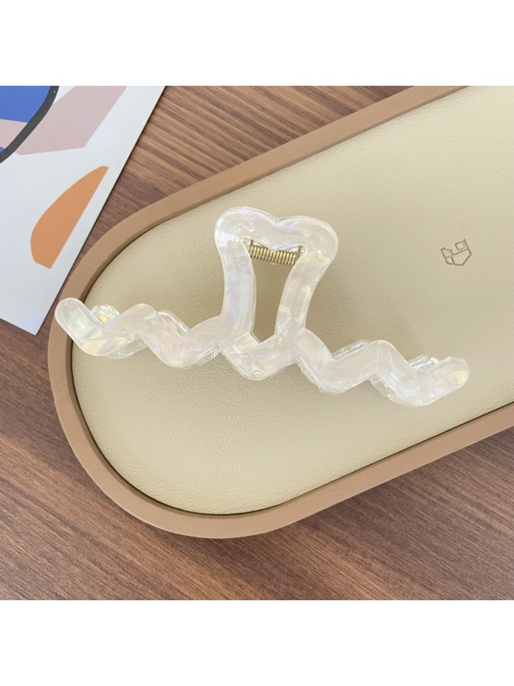 Beau - Elegant Attractive Acetate Hair Clip