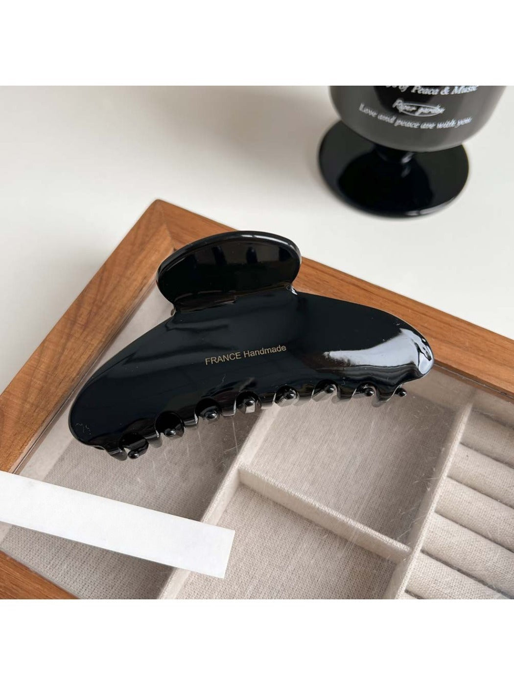 Beau - Vintage Oval Claw Clip