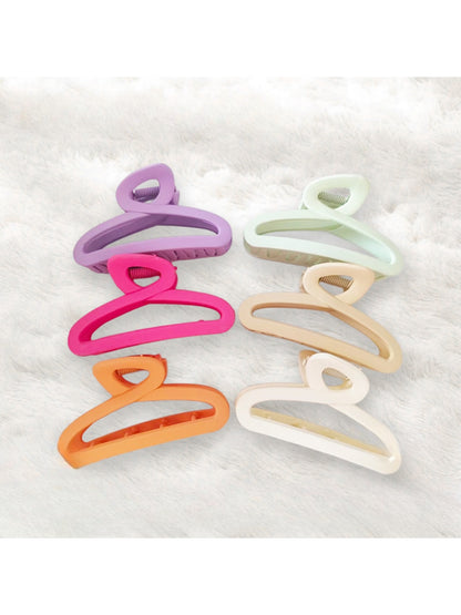 Beau - Matte Hollow Geometric Plastic Hair Claw Clip