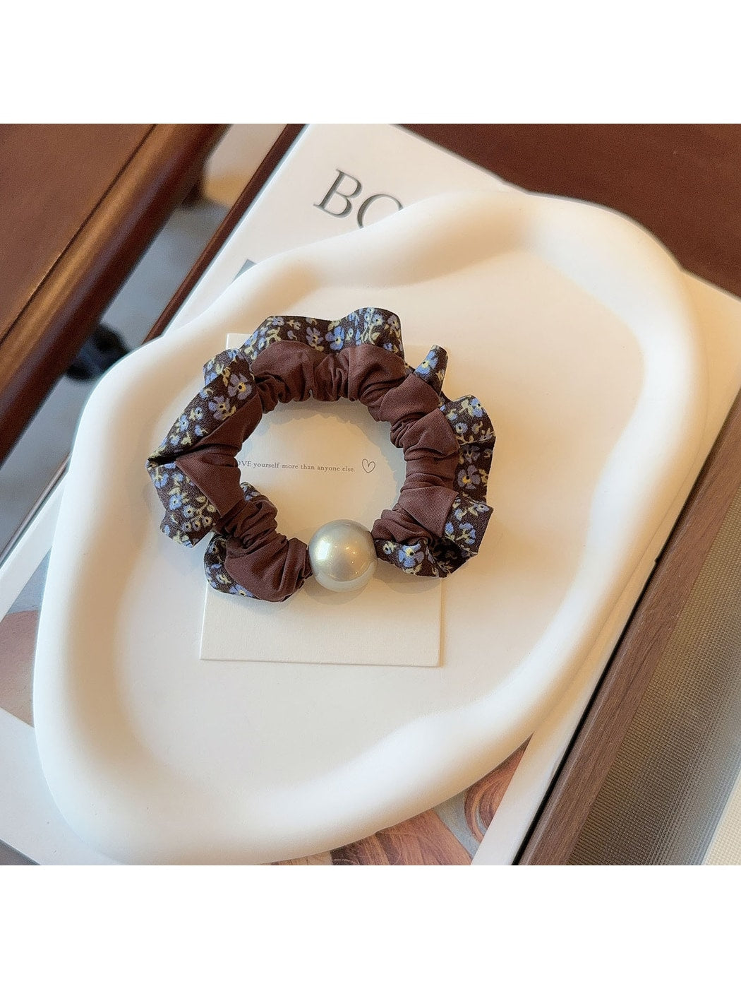 Gifty - Ruffled Printed Fabric Stretch Scrunchie