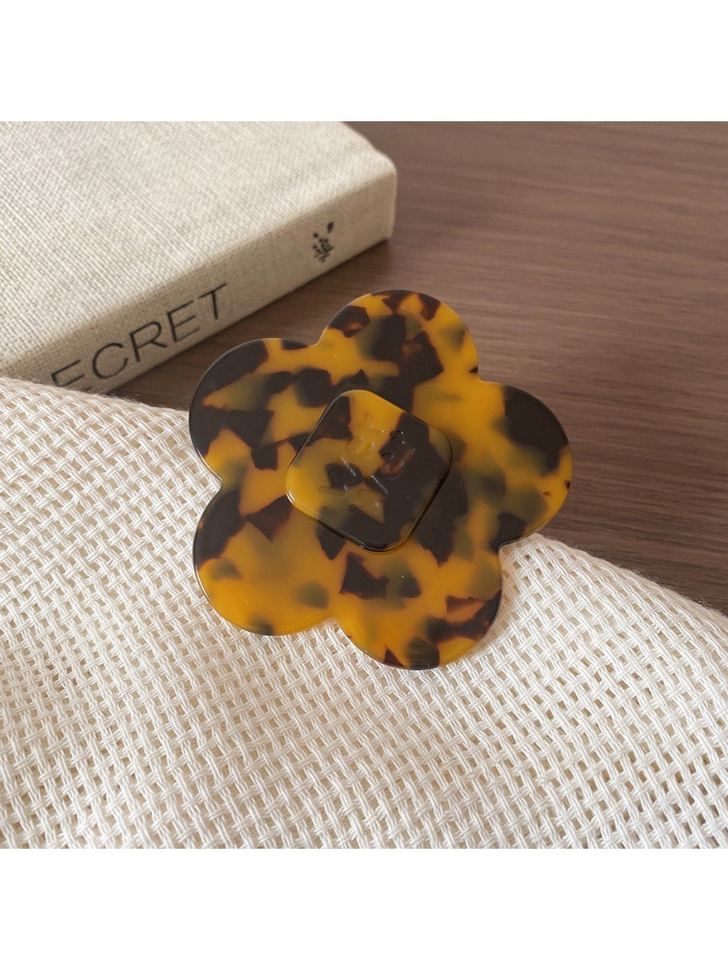 Beau - Floral Bow Hair Clip