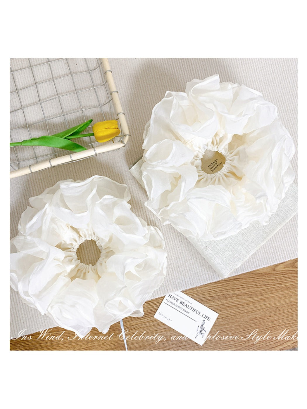 Gifty - White Forest Style Bubble Gauze Scrunchie