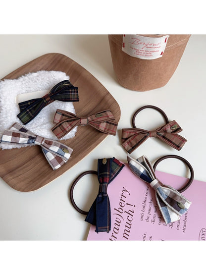 Gifty - Bow Shaped Hair Ties and Hair Clips