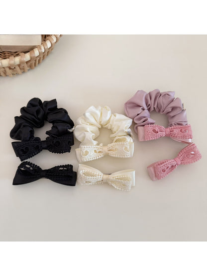 Gifty - Heart Cutout Bow Satin Scrunchie