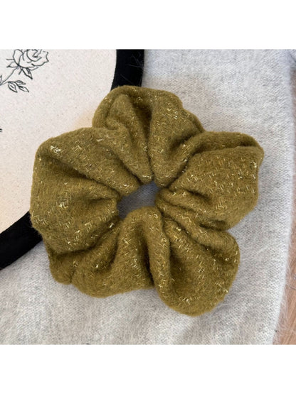 Gifty - Elegant Soft Plush Scrunchie