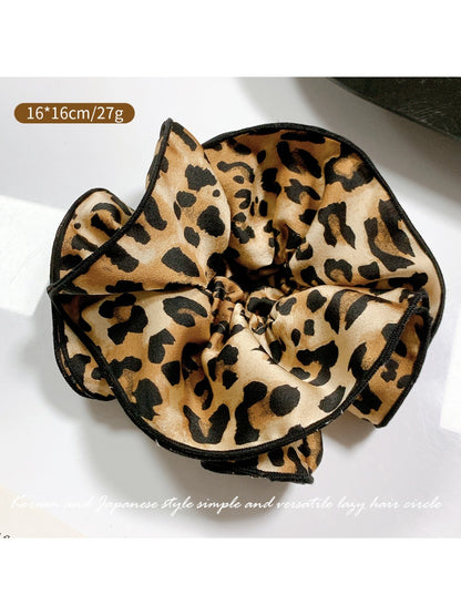 Gifty - Stylish Leopard Print Hair Scrunchie