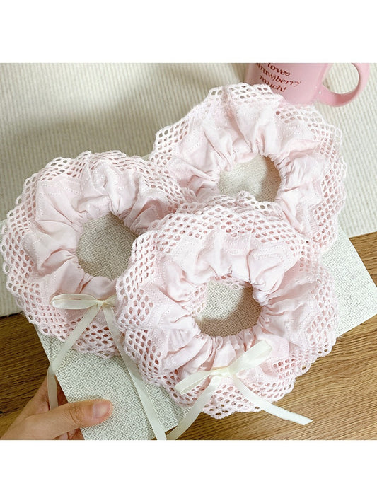 Gifty - Sweet Lace Scrunchie Hair Ties