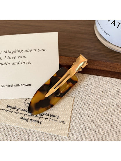 Beau - Elegant Tear Drop Shaped Hair Clip