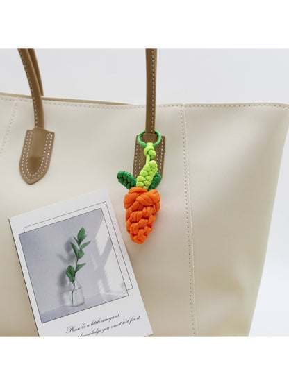 Keypus - Carrot Flower-Shaped Keychain