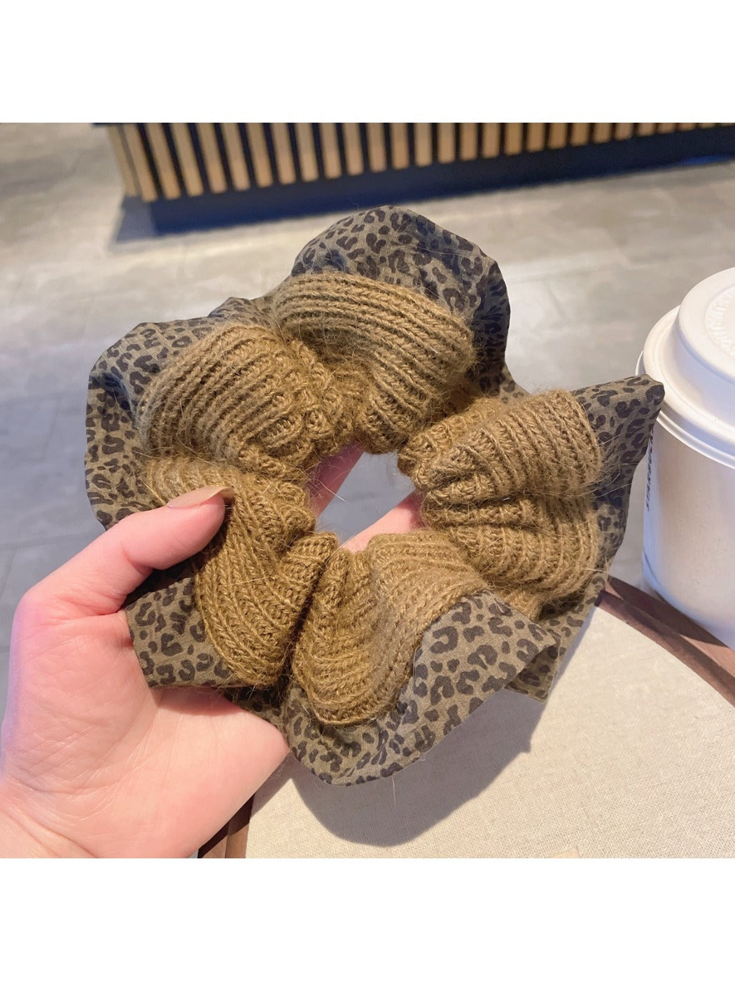Gifty - Green Leopard Print Scrunchie