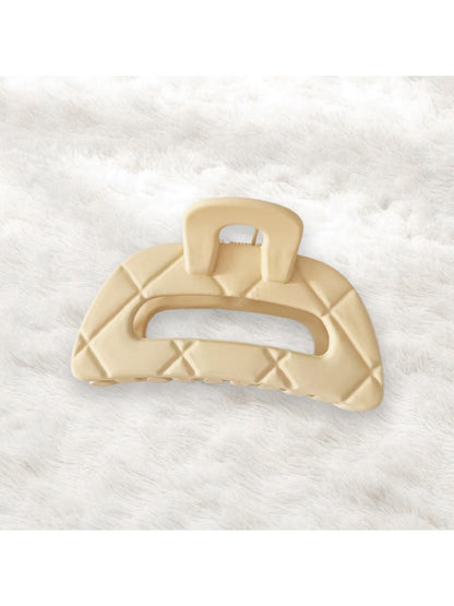 Beau - Geometric Hollow Out Plastic Alloy Claw Clip
