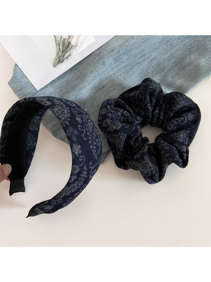 Gifty - Vintage Paisley Pattern Scrunchie Hair Hoop