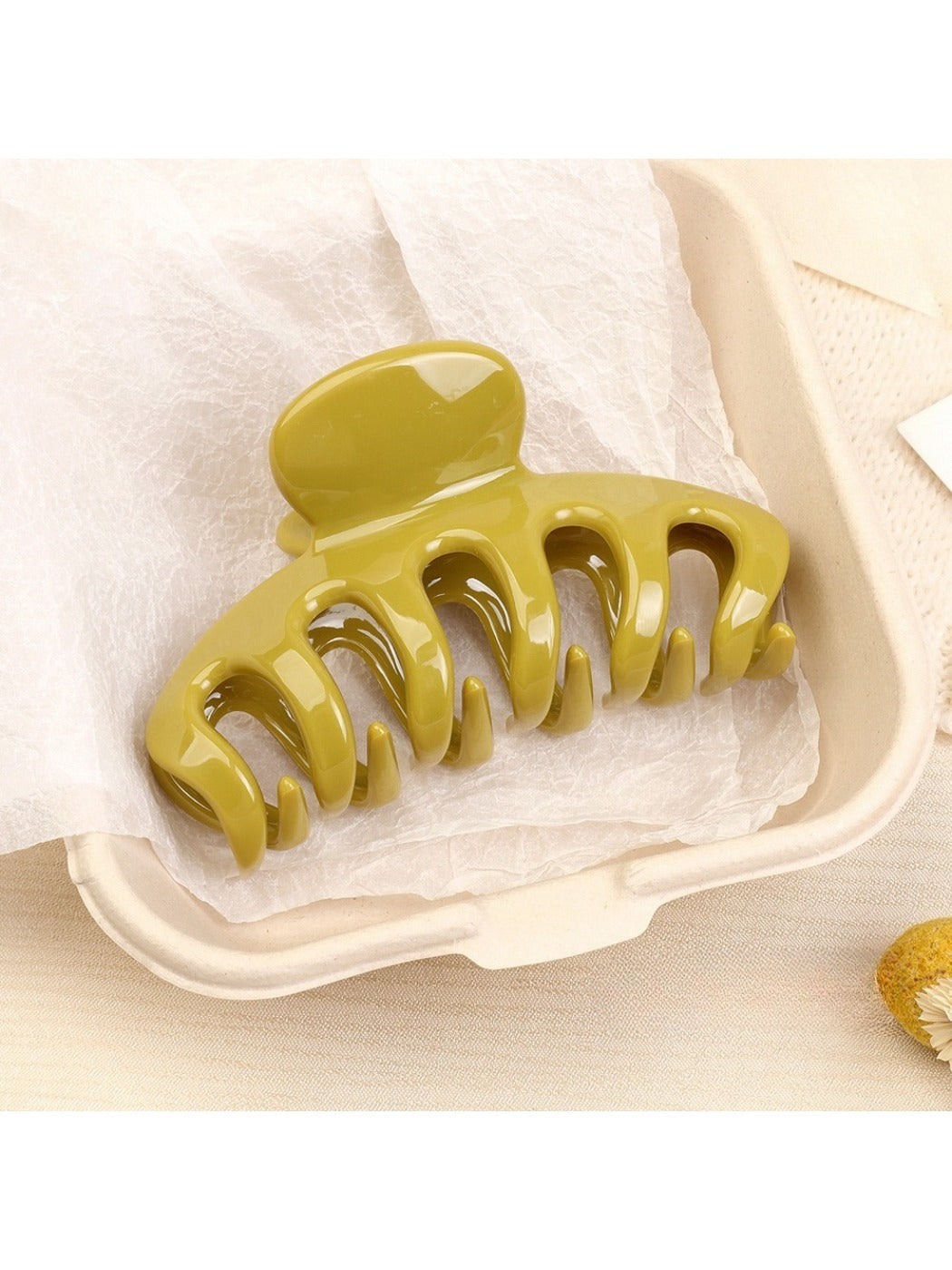 Beau - Solid Color Pumpkin Shaped Claw Clip