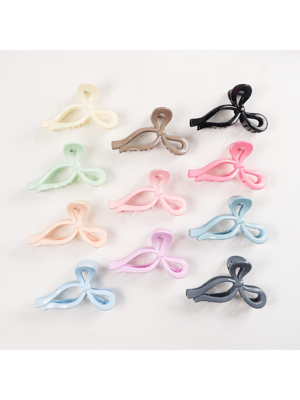 Beau - Minimalist Solid Color Bow Shaped Claw Clip