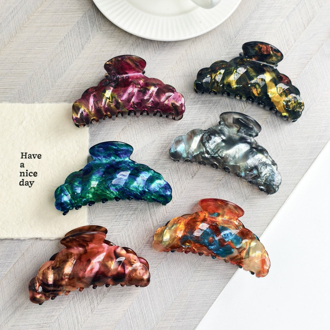 Beau - Elegant Curved Crescent Style Claw Clip