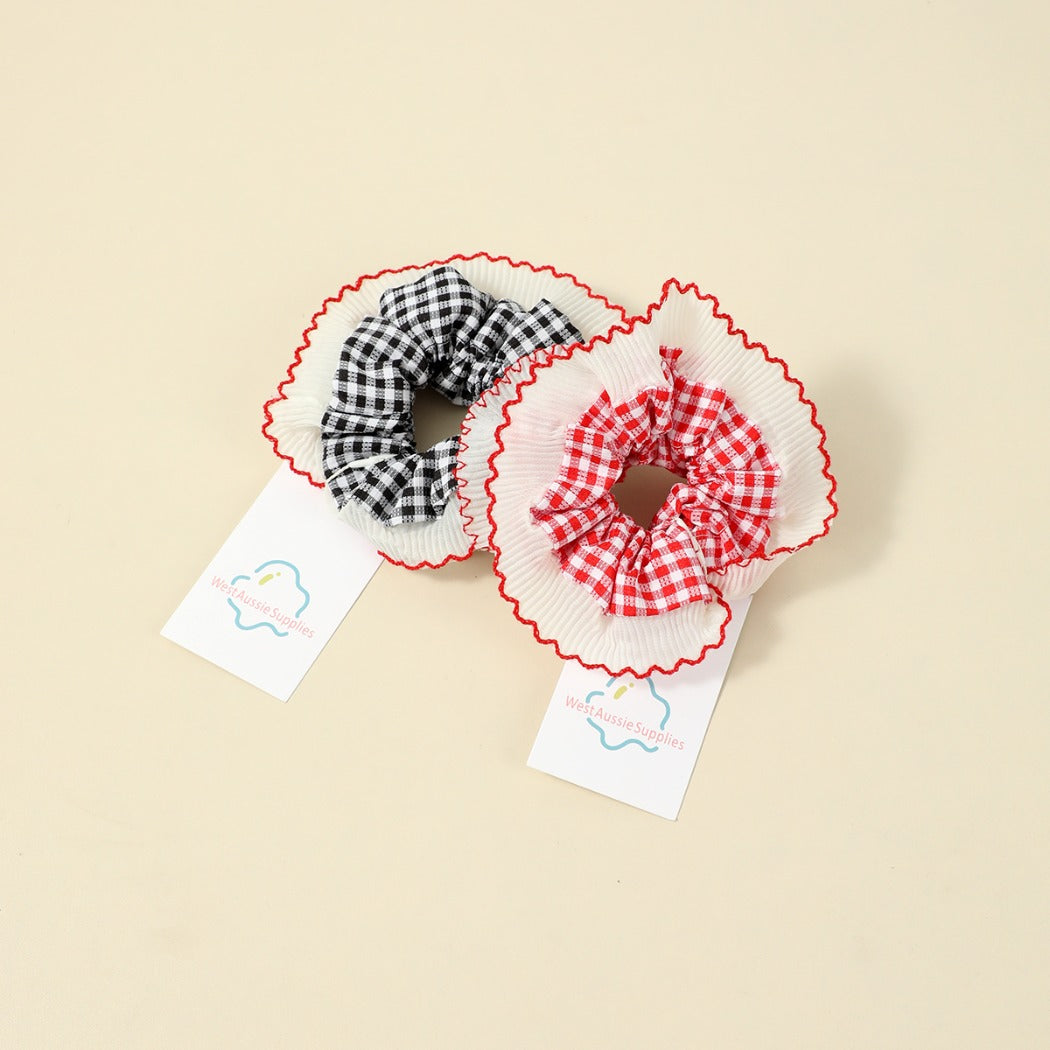 Gifty - Ruffled Lace Scrunchie