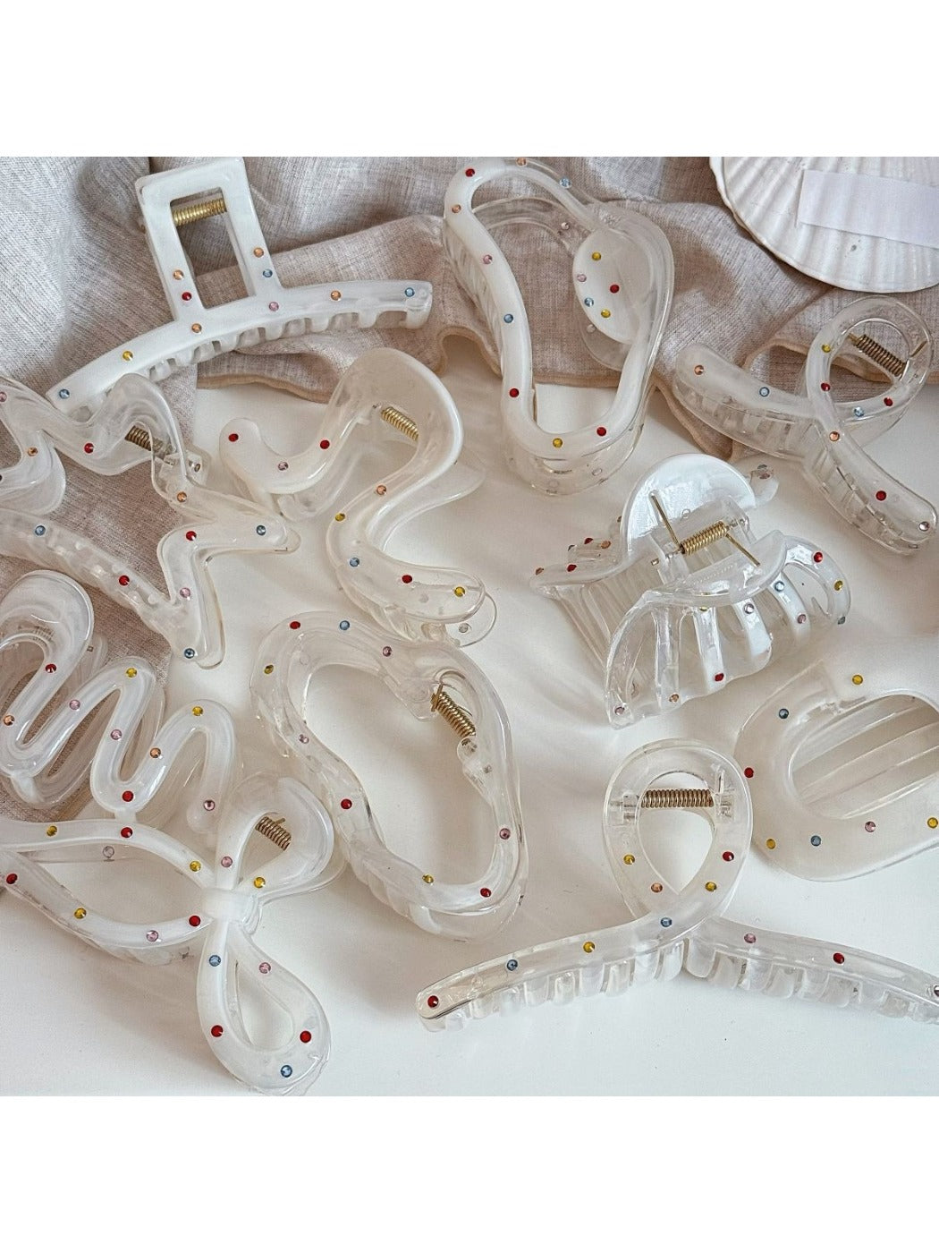Beau - White Geometric Hair Claw Clip