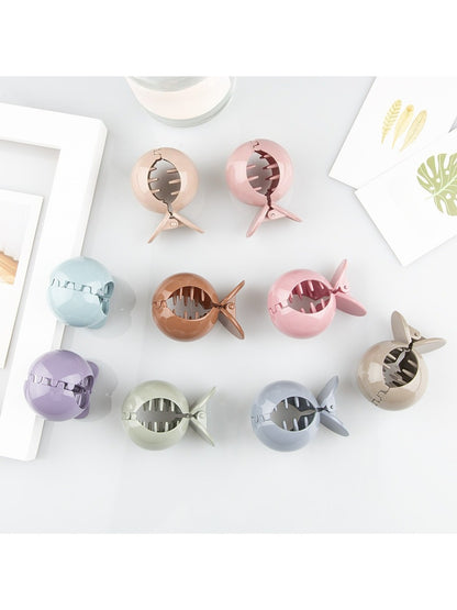 Beau - Cute Solid Color Fish Shaped Claw Clip