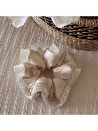 Gifty - Elegant Edged Satin Scrunchie
