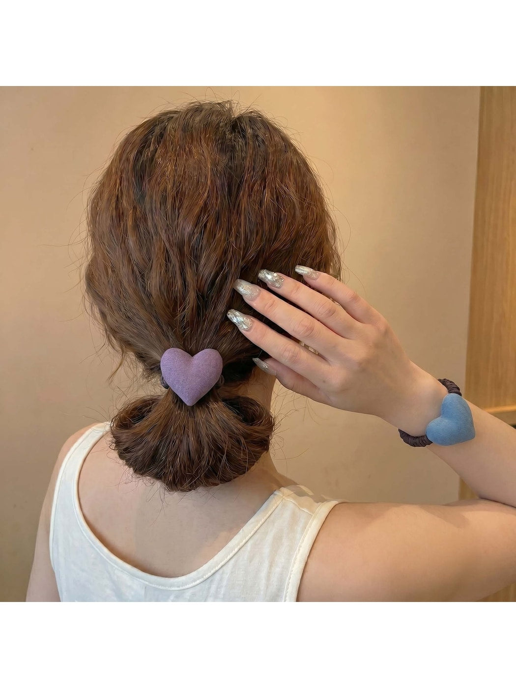 Gifty - Sweet Style Heart Accent Fabric Hair Tie
