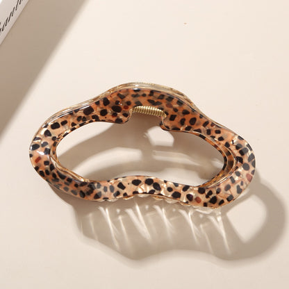 Beau - Cloud Shaped Hollow Out Acetate Claw Clip