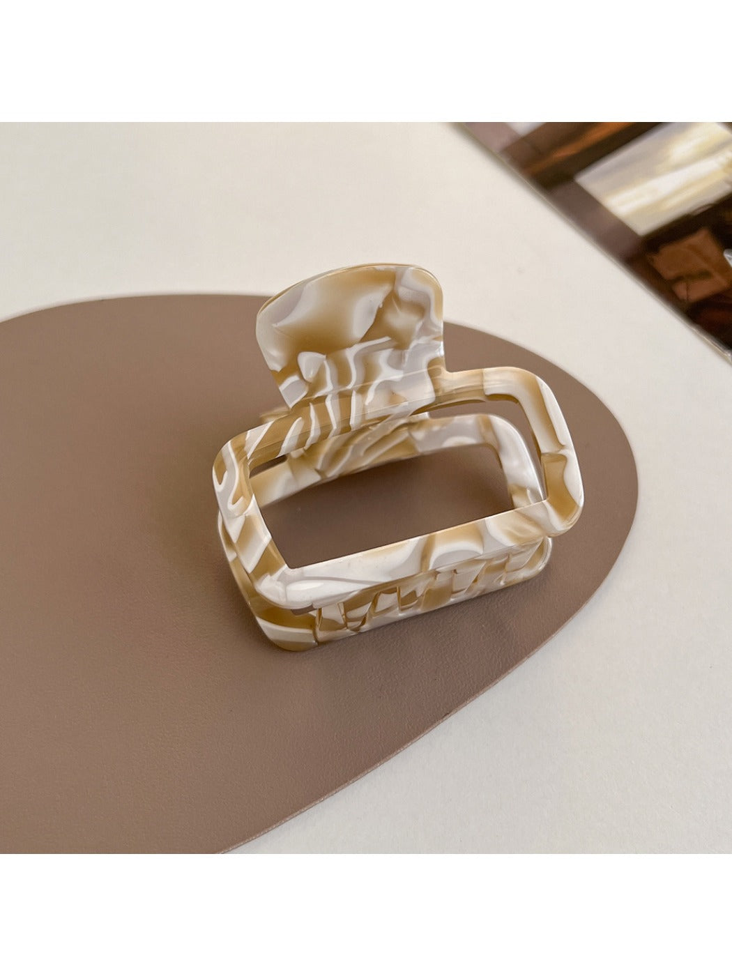 Beau - Square-Shaped Openwork Hair Clip