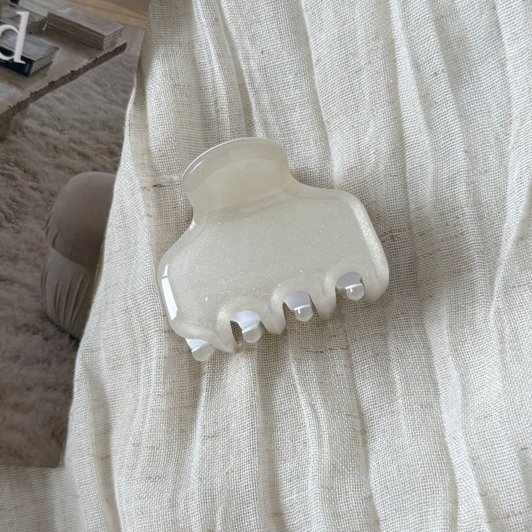 Beau - Glitter Finish Geometric Acrylic Claw Clip