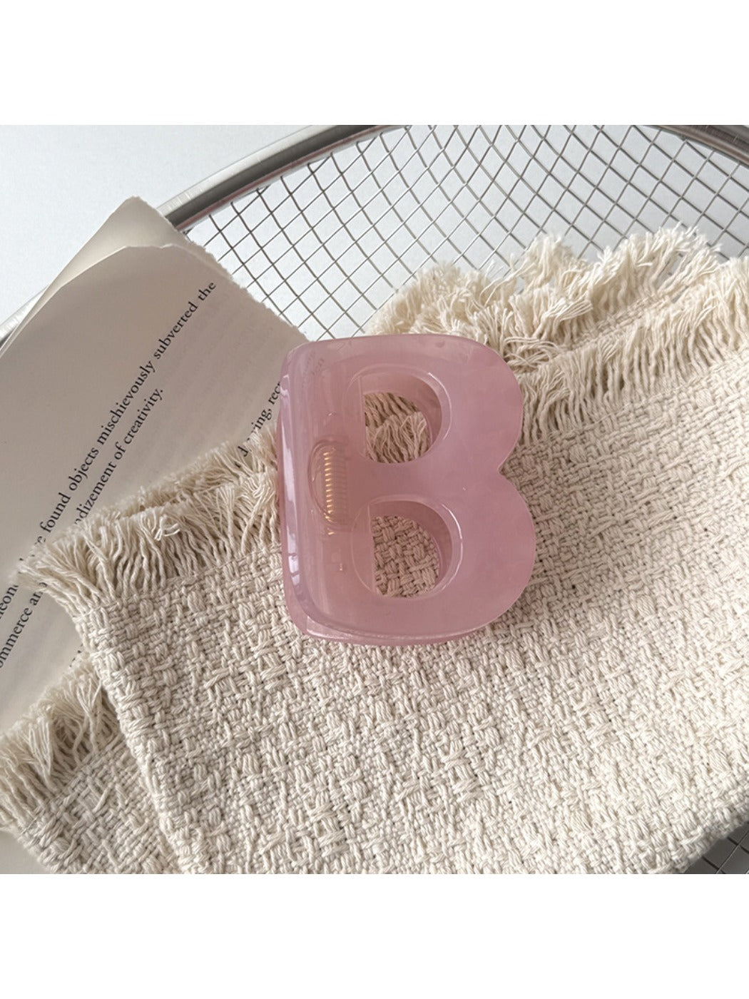 Beau - Minimalist B Shaped Hair Claw Clip