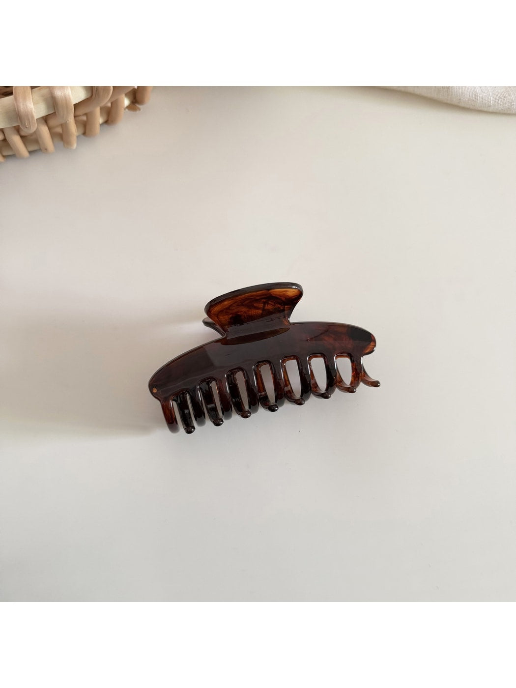Beau - Simple Geometric Plastic Claw Clip