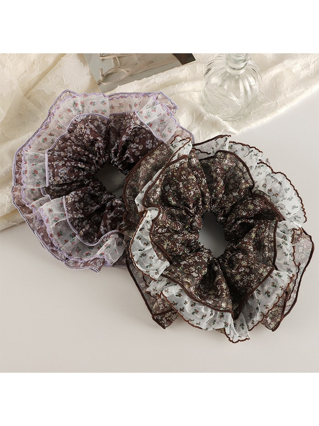 Gifty - Floral Lace Trim Ruffled Fabric Scrunchie