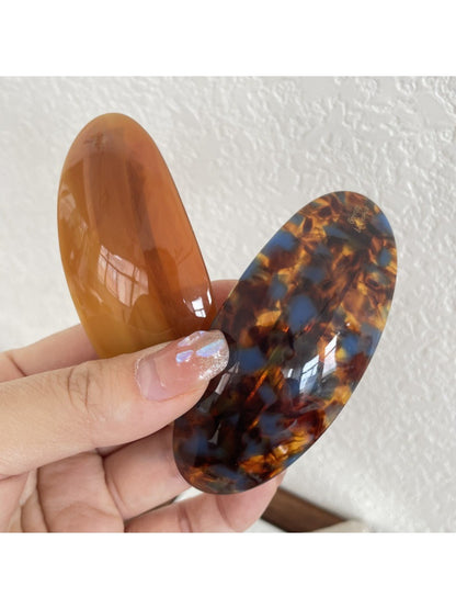 Beau - Minimally Elliptical Acetate Hair Clip