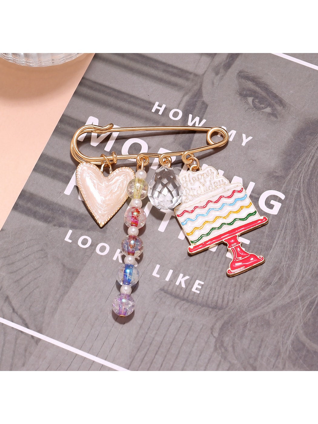 Brovia - Heart Detail Cake Charm Pin Brooch