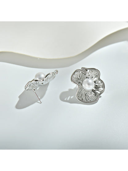 Earedge - Luxe Openwork Ruffled Stud Earrings