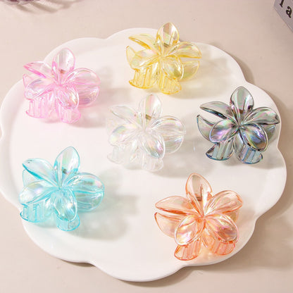 Beau - Plastic Flower Petal Lacquer Finish Claw Clip