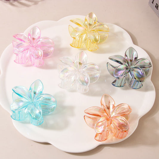Beau - Plastic Flower Petal Lacquer Finish Claw Clip