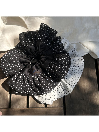 Gifty - Polka Dot Scrunchie Hair Tie