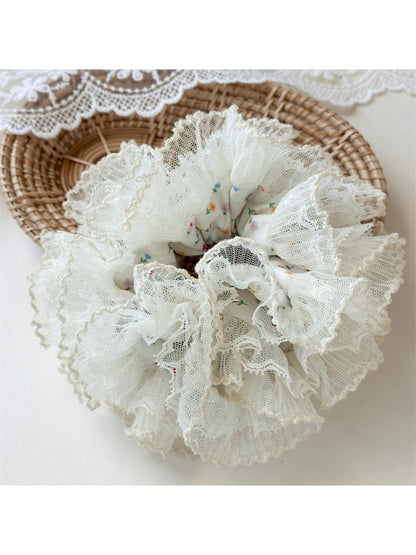 Gifty - Chic Floral Print Ruffled Lace Scrunchie