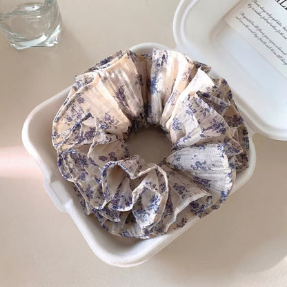 Gifty - Vintage Floral Ruffle Fabric Scrunchie