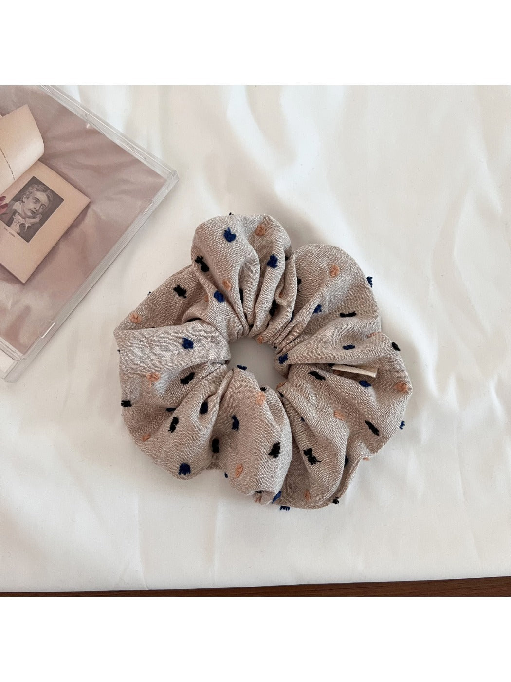 Gifty - Sweet Fashion Chic Scrunchie