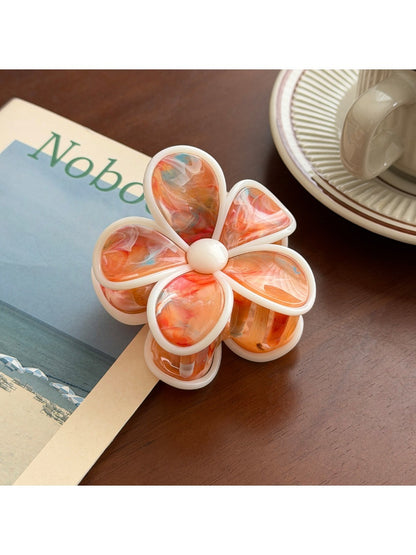 Beau - Five Petal Floral Plastic Hair Claw Clip