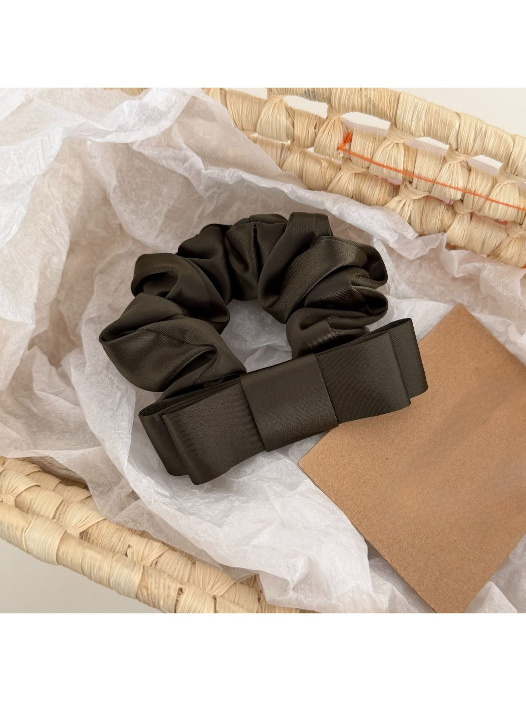 Gifty - Bow Detail Satin Scrunchie