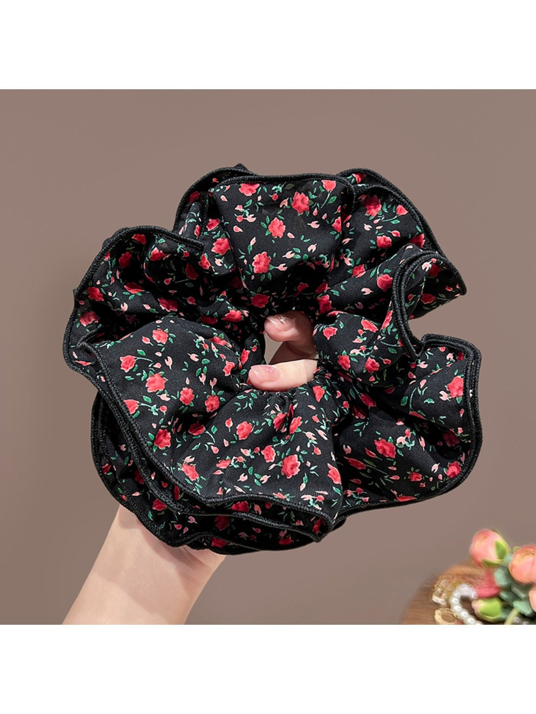 Gifty - Vintage broken flower hair band