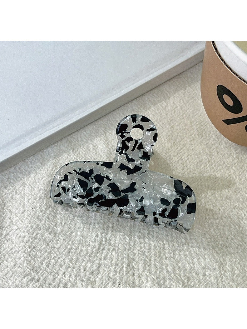 Beau - Retro Exquisite Acetate Hair Clip