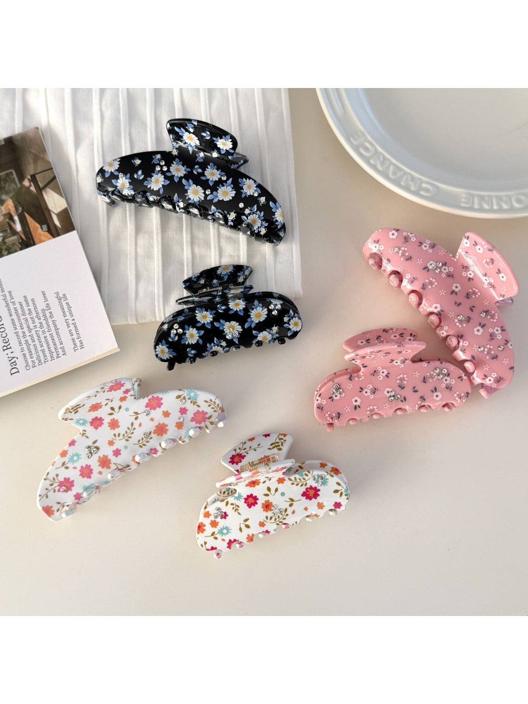 Beau - Sweet Floral Pattern Hair Claw Clip