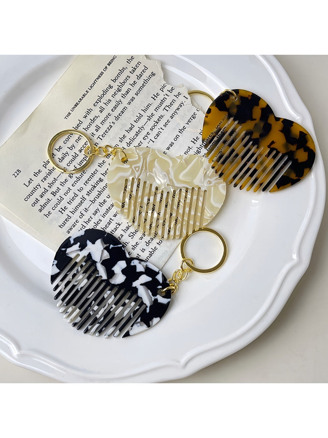 Keypus - Mini Heart Shaped Comb Keychain