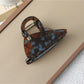 Beau - Triangular Shark Grip Clip