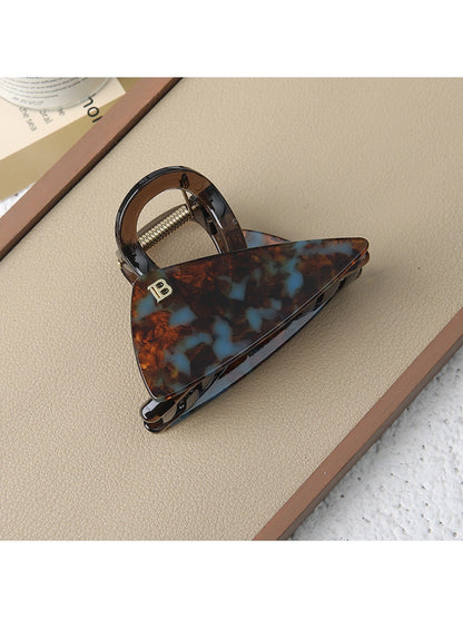 Beau - Triangular Shark Grip Clip